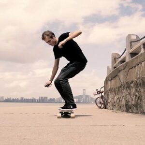 Does electric skateboarding burn calories? What are the other health benefits?