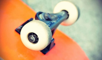 How To Clean Electric Skateboard Wheels & Bearings – Most Simple Guide