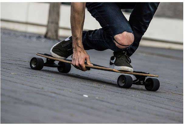 how fast can electric skateboard go